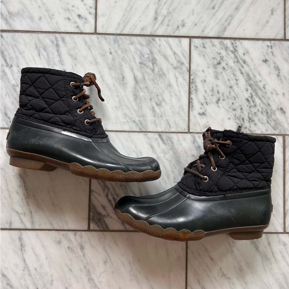 Sperry Girls Salt Water Boot, size 2